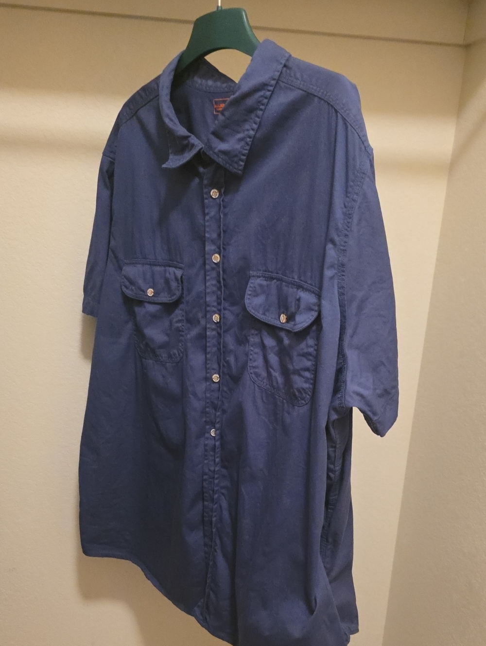 Relaxed Short-Sleeve Button-Down Work Shirt in Navy Plus Size